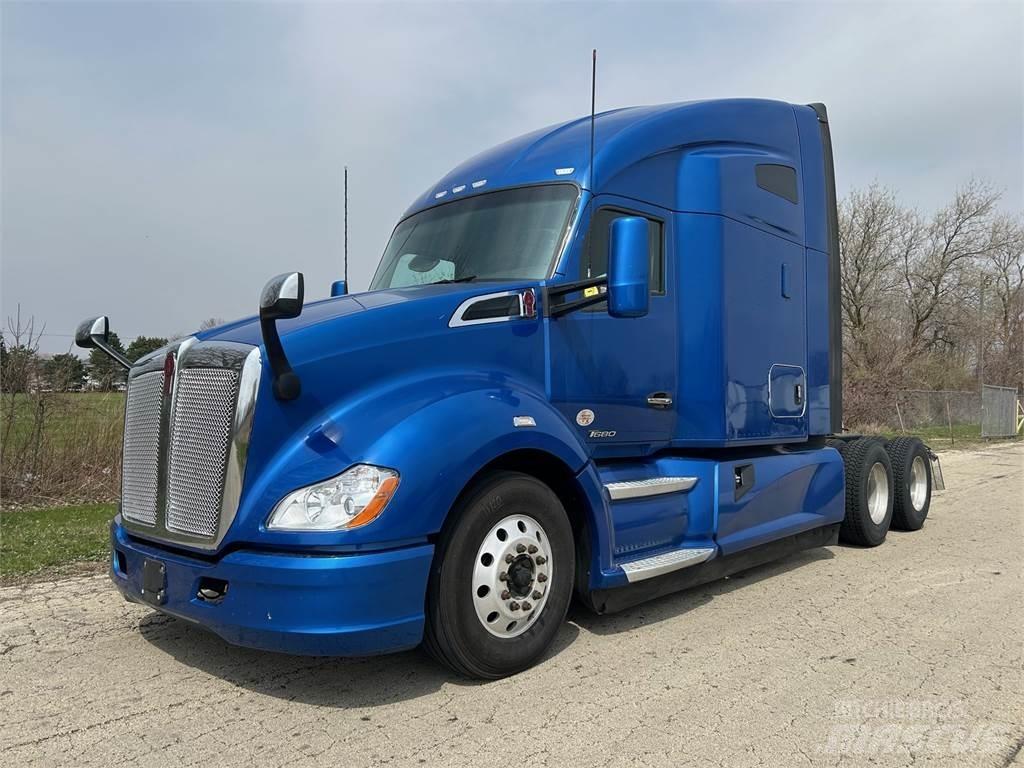 Kenworth T680 Conventional Trucks / Tractor Trucks
