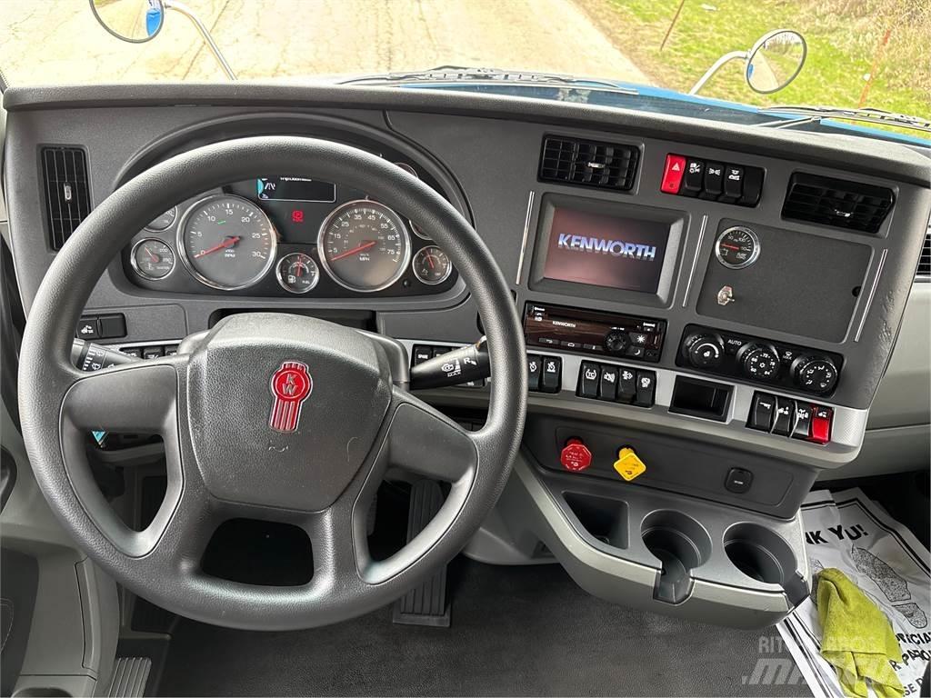 Kenworth T880 Conventional Trucks / Tractor Trucks