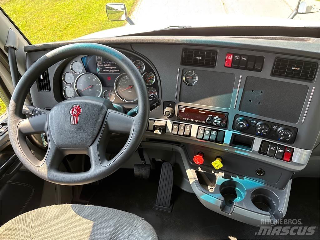 Kenworth T880 Conventional Trucks / Tractor Trucks