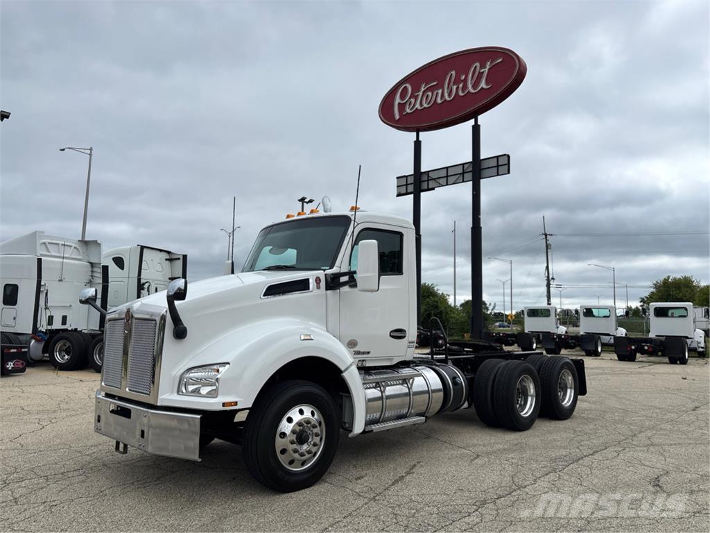 Kenworth T880 Tractor Units