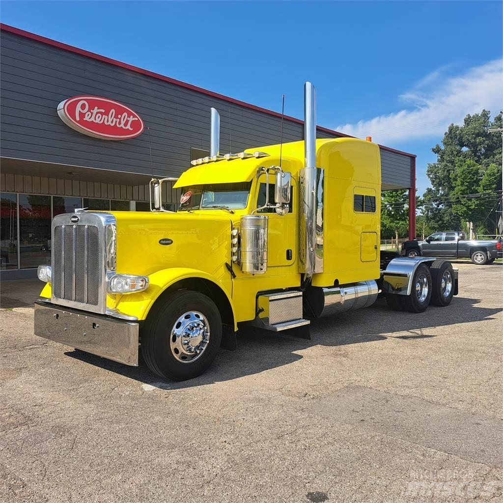 Peterbilt 389 Conventional Trucks / Tractor Trucks