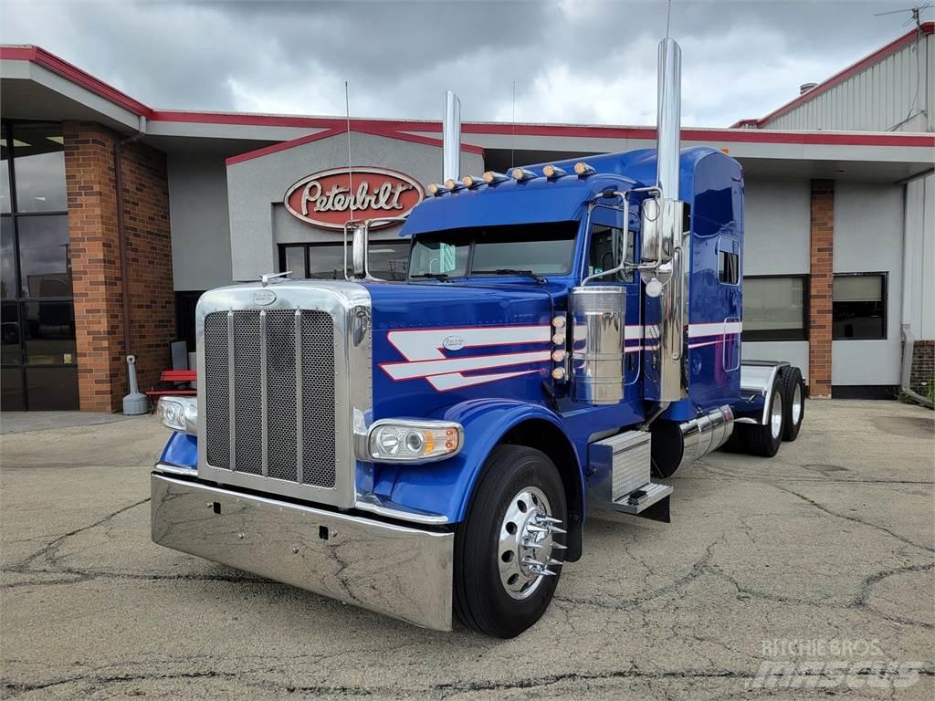 Peterbilt 389 Conventional Trucks / Tractor Trucks