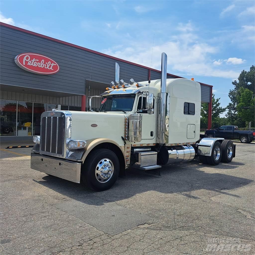 Peterbilt 389 Conventional Trucks / Tractor Trucks