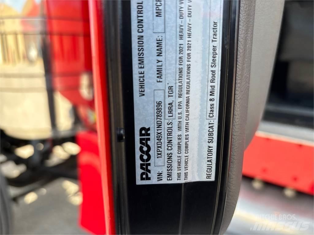 Peterbilt 389 Conventional Trucks / Tractor Trucks
