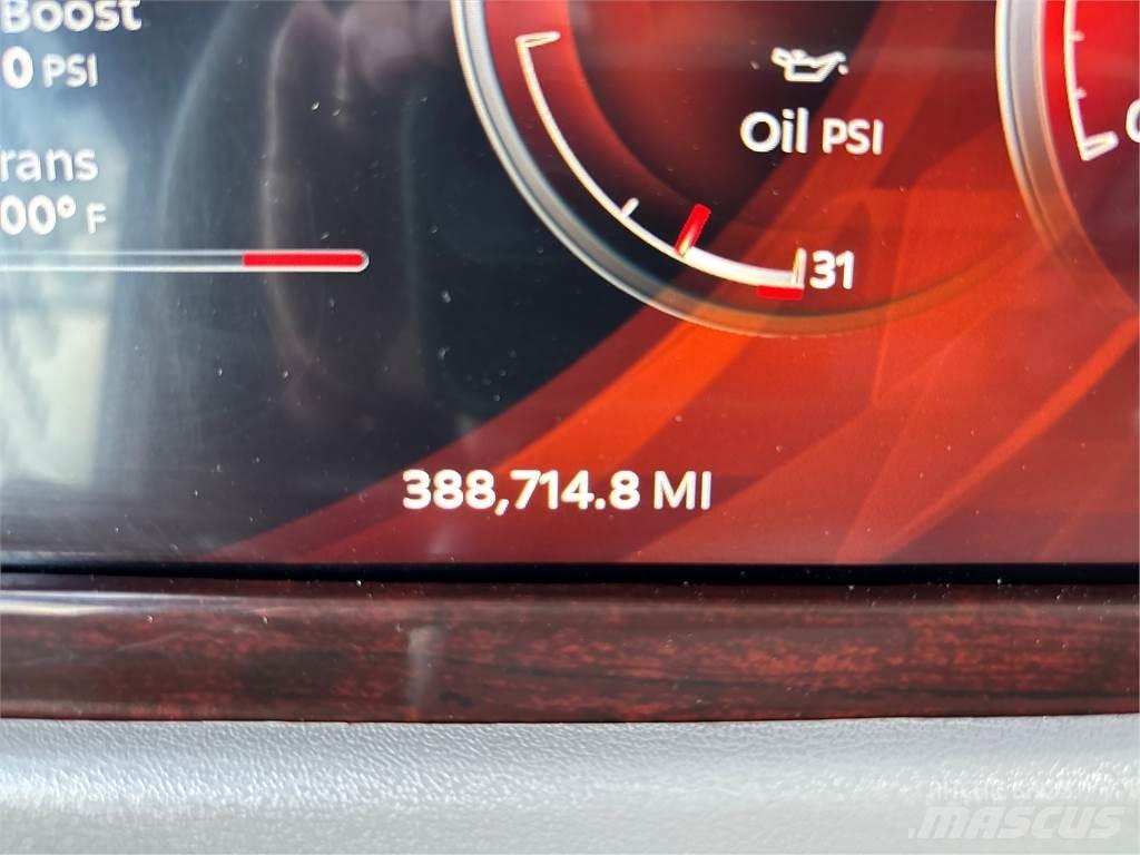 Peterbilt 389 Conventional Trucks / Tractor Trucks