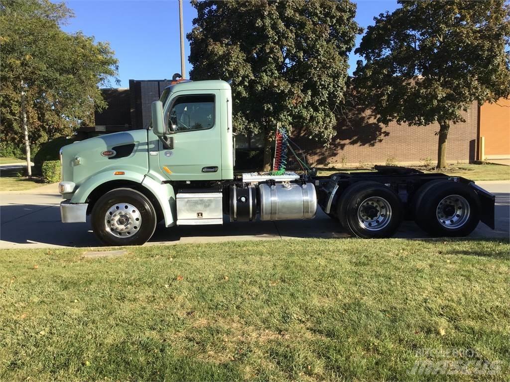 Peterbilt 567 Conventional Trucks / Tractor Trucks