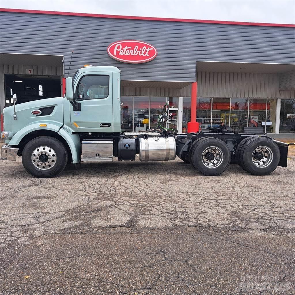 Peterbilt 567 Conventional Trucks / Tractor Trucks