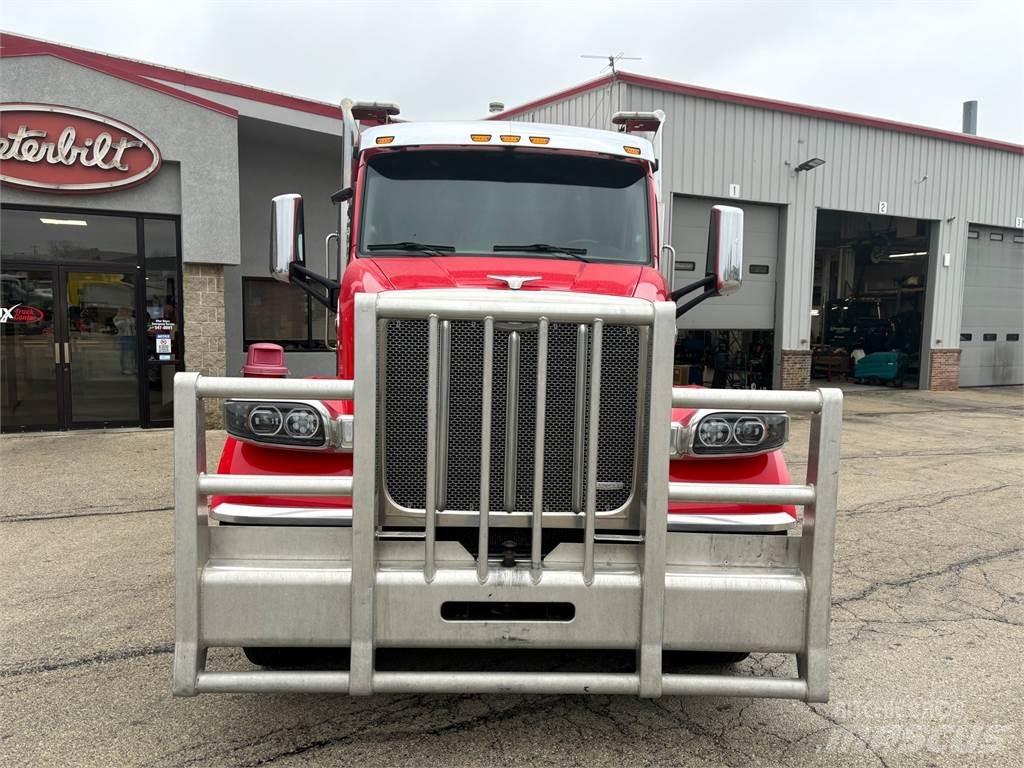 Peterbilt 567 Conventional Trucks / Tractor Trucks