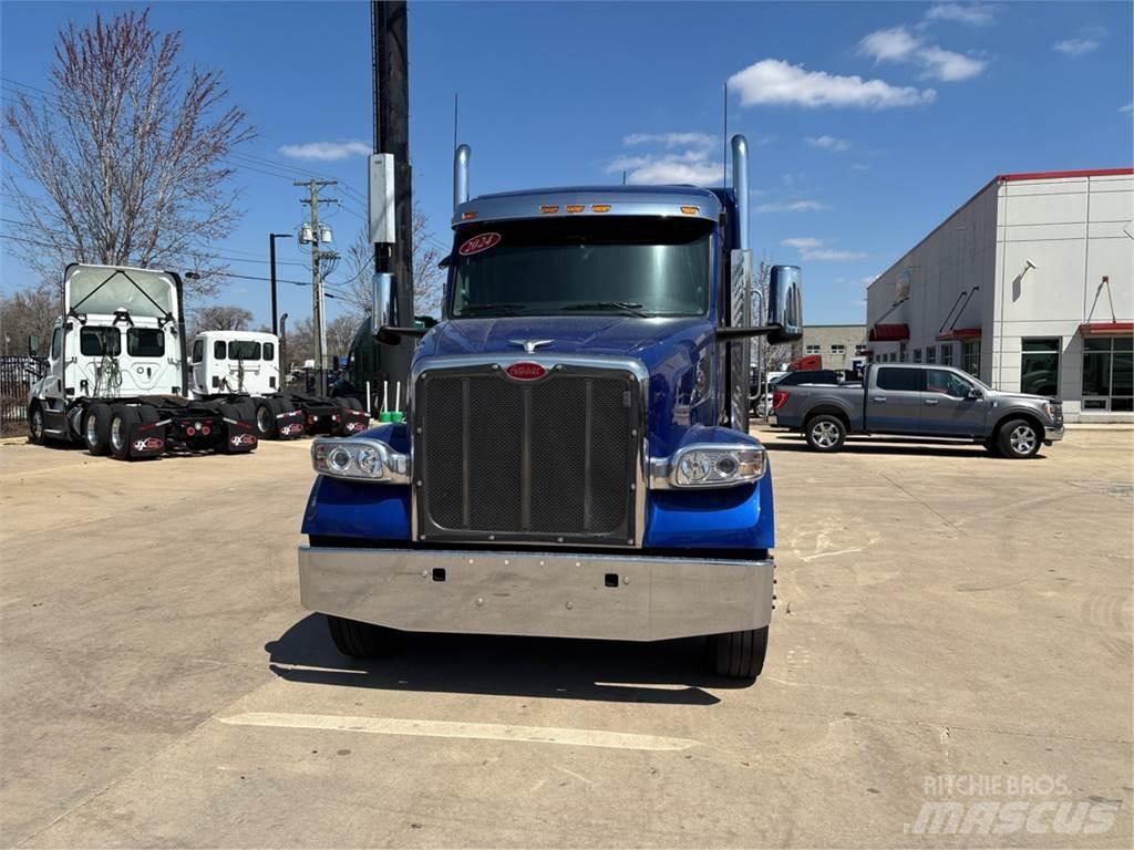 Peterbilt 567 Conventional Trucks / Tractor Trucks