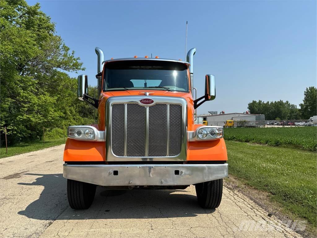 Peterbilt 567 Conventional Trucks / Tractor Trucks