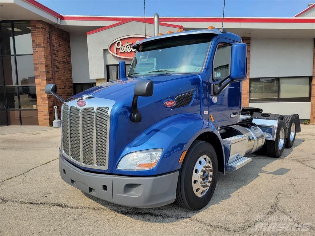 Peterbilt 579 Conventional Trucks / Tractor Trucks
