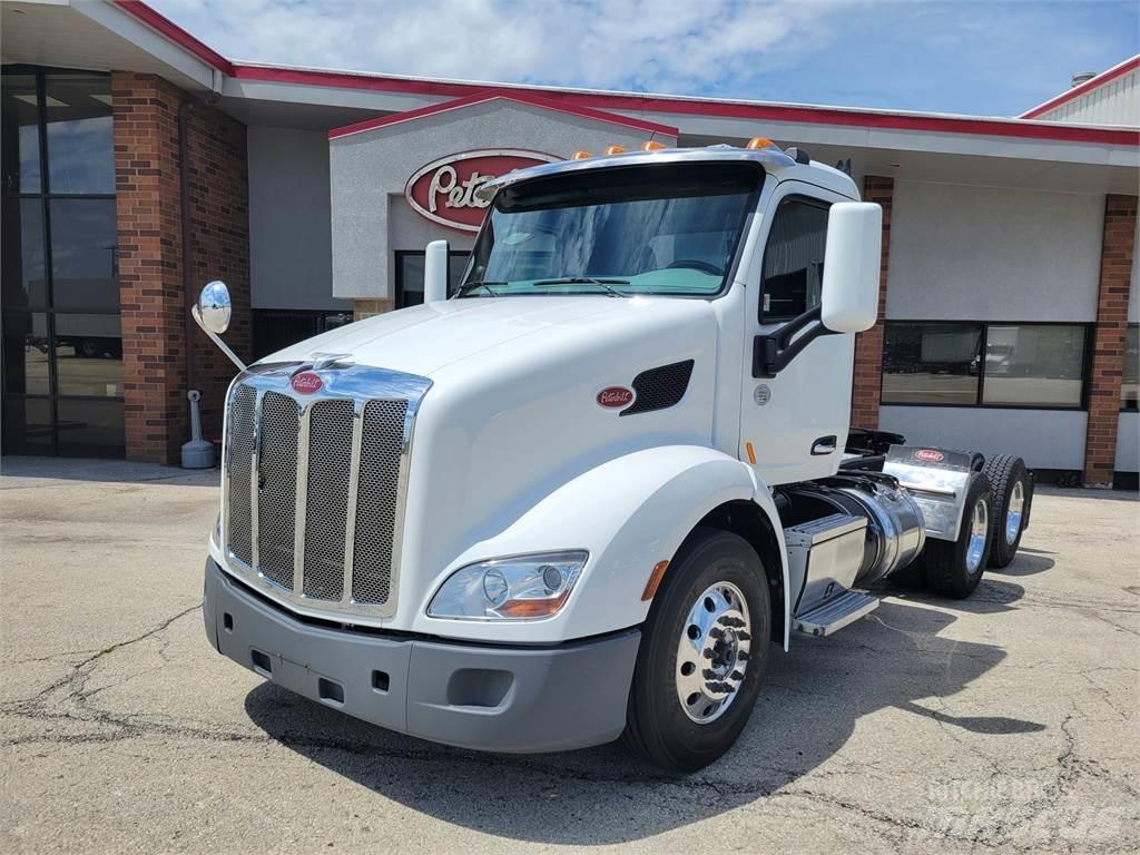 Peterbilt 579 Conventional Trucks / Tractor Trucks