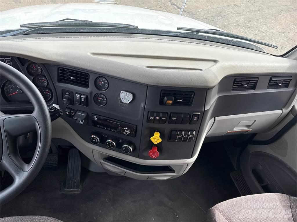 Peterbilt 579 Conventional Trucks / Tractor Trucks