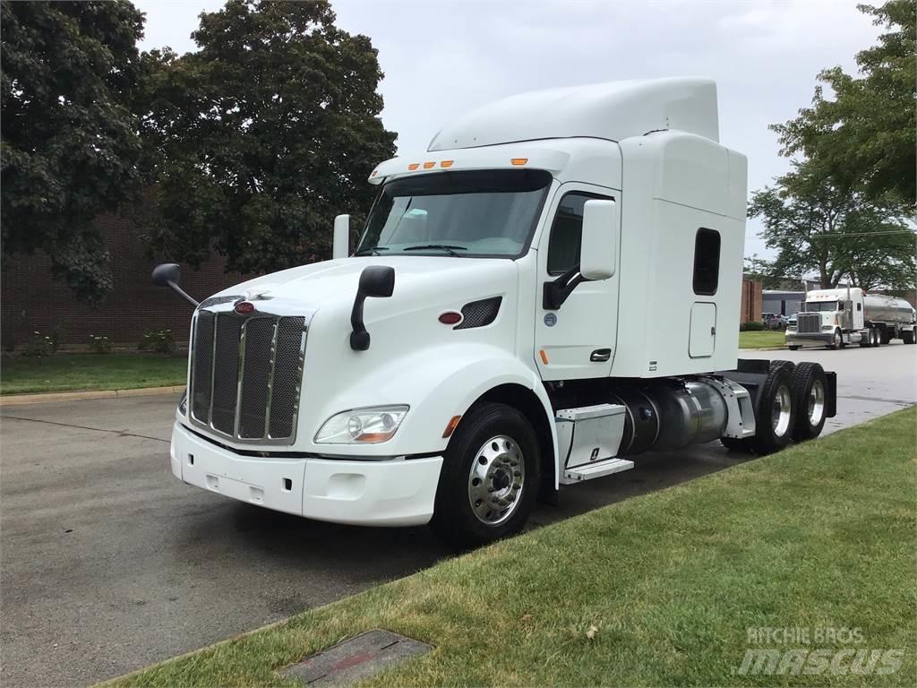 Peterbilt 579 Conventional Trucks / Tractor Trucks