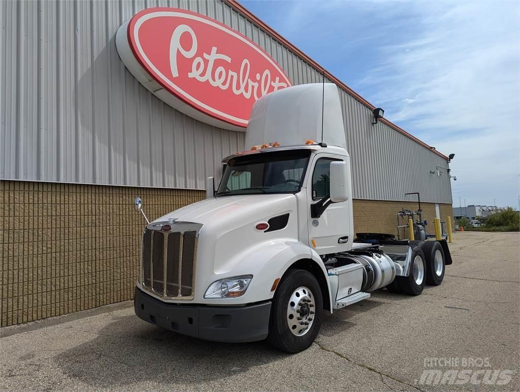 Peterbilt 579 Conventional Trucks / Tractor Trucks