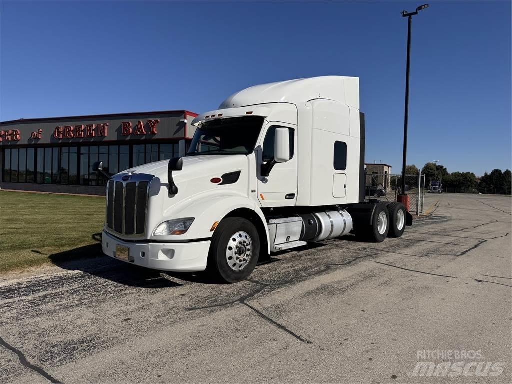 Peterbilt 579 Conventional Trucks / Tractor Trucks