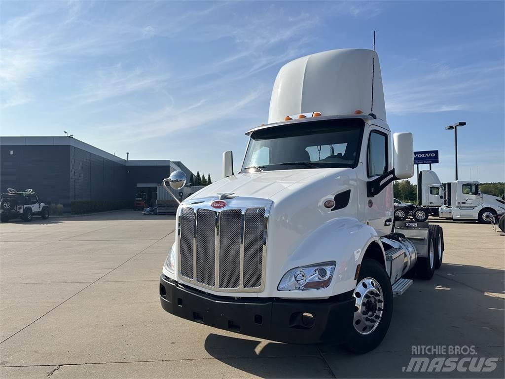 Peterbilt 579 Conventional Trucks / Tractor Trucks