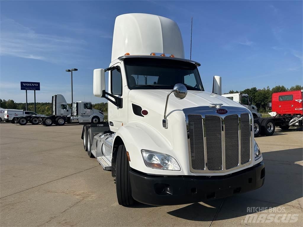 Peterbilt 579 Conventional Trucks / Tractor Trucks