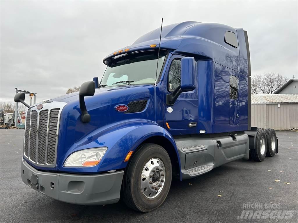 Peterbilt 579 Conventional Trucks / Tractor Trucks