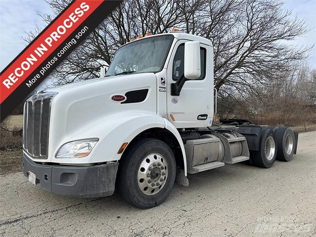 Peterbilt 579 Conventional Trucks / Tractor Trucks