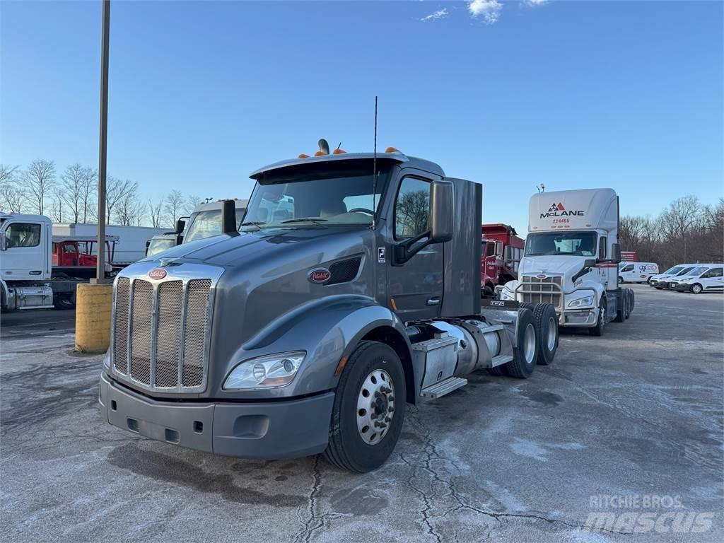 Peterbilt 579 Conventional Trucks / Tractor Trucks
