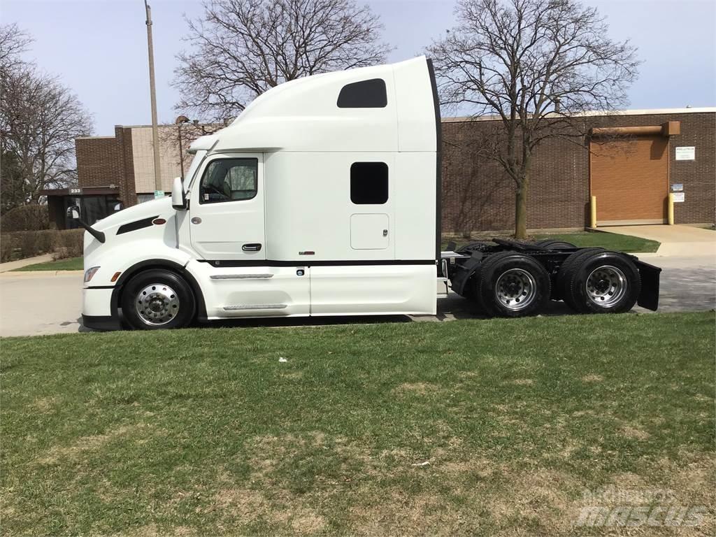 Peterbilt 579 Conventional Trucks / Tractor Trucks