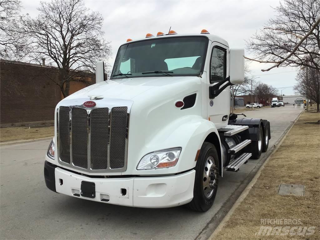 Peterbilt 579 Conventional Trucks / Tractor Trucks