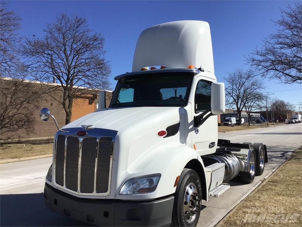Peterbilt 579 Conventional Trucks / Tractor Trucks