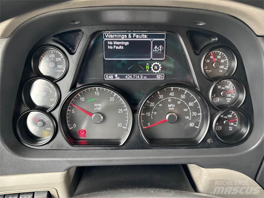 Peterbilt 579 Conventional Trucks / Tractor Trucks