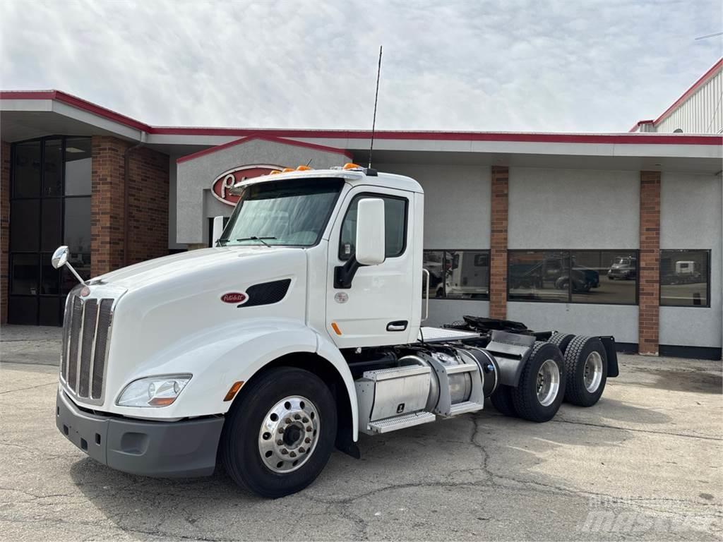 Peterbilt 579 Conventional Trucks / Tractor Trucks