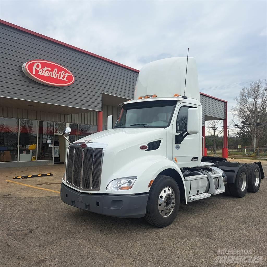 Peterbilt 579 Conventional Trucks / Tractor Trucks