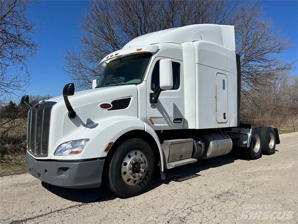 Peterbilt 579 Conventional Trucks / Tractor Trucks