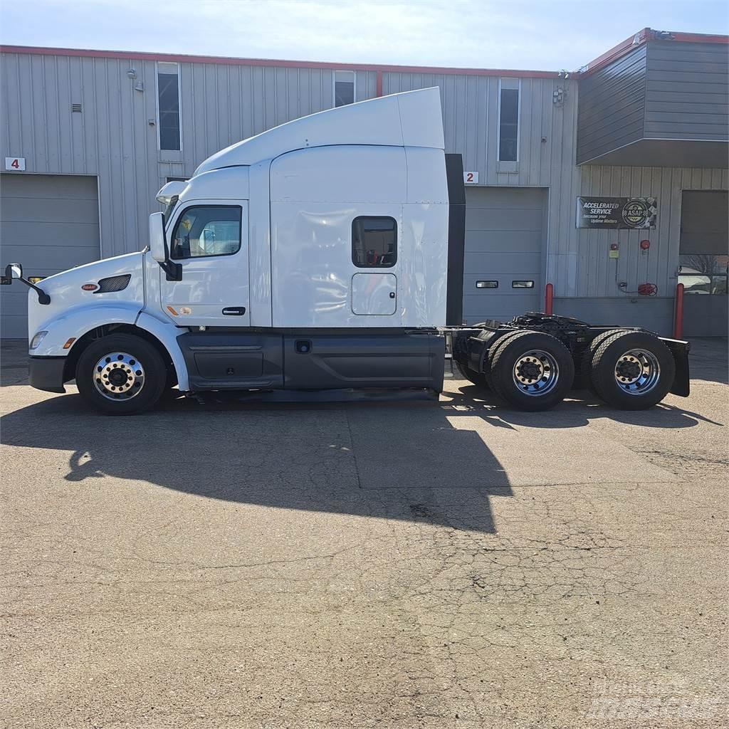 Peterbilt 579 Conventional Trucks / Tractor Trucks