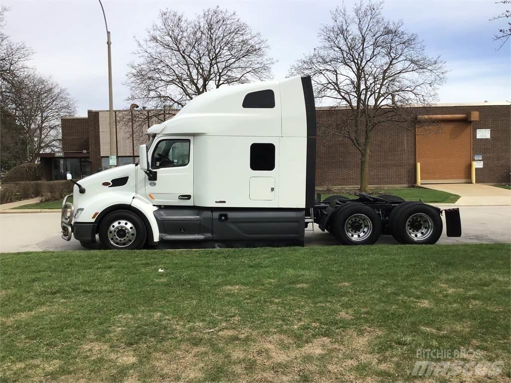 Peterbilt 579 Conventional Trucks / Tractor Trucks
