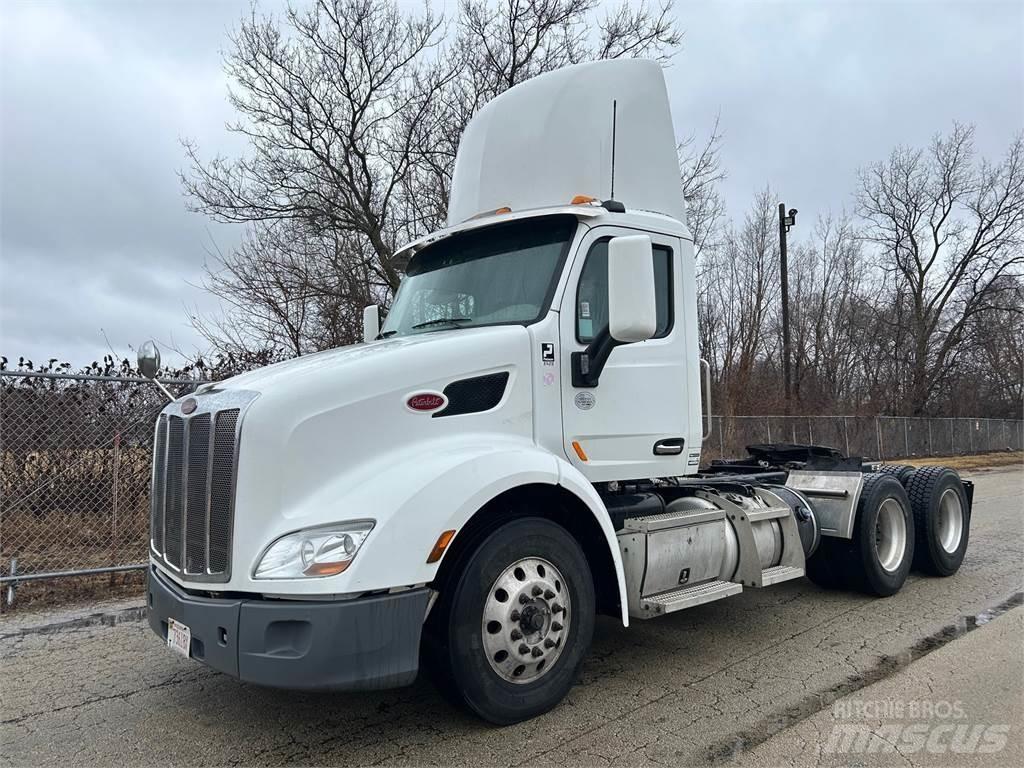 Peterbilt 579 Conventional Trucks / Tractor Trucks