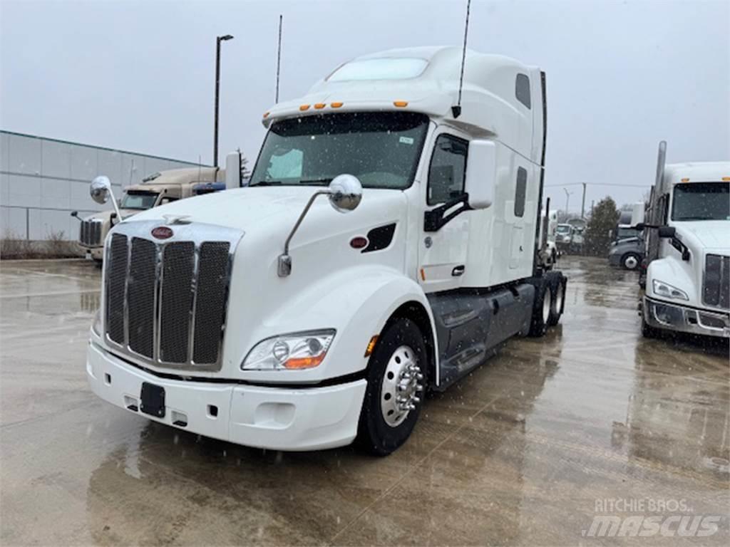 Peterbilt 579 Conventional Trucks / Tractor Trucks