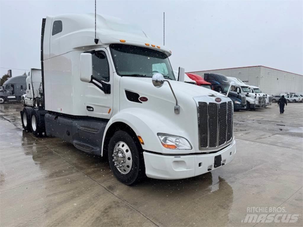Peterbilt 579 Conventional Trucks / Tractor Trucks