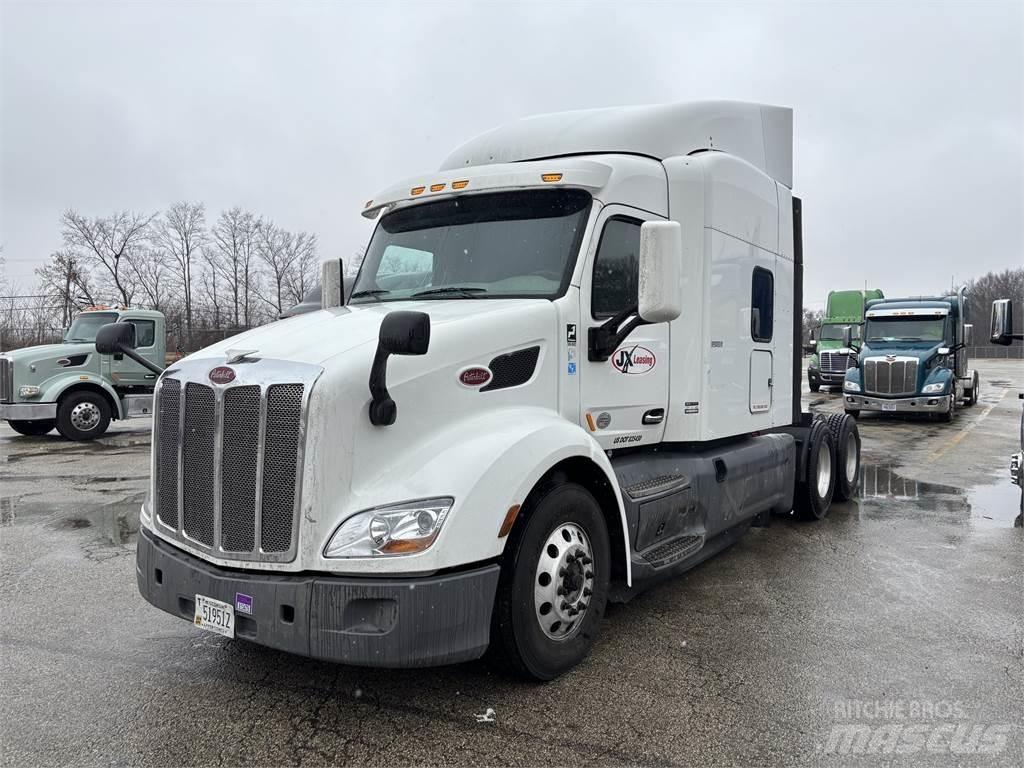 Peterbilt 579 Conventional Trucks / Tractor Trucks