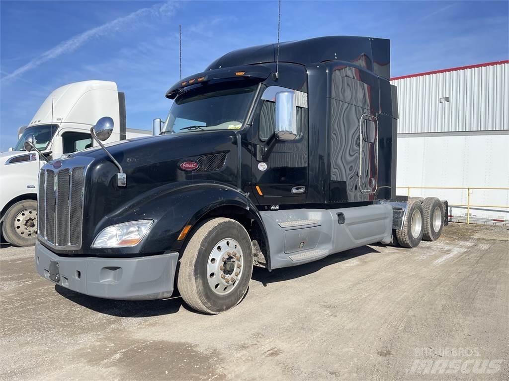 Peterbilt 579 Conventional Trucks / Tractor Trucks