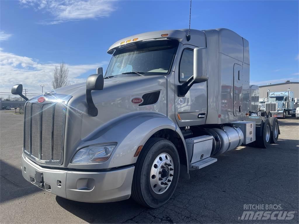 Peterbilt 579 Conventional Trucks / Tractor Trucks