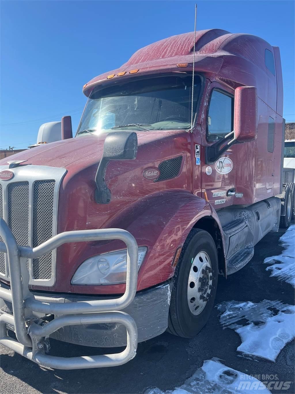 Peterbilt 579 Conventional Trucks / Tractor Trucks