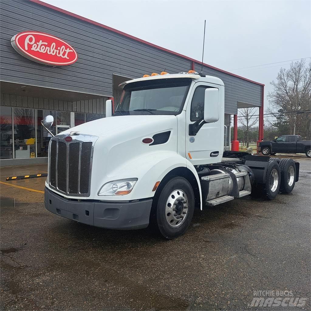 Peterbilt 579 Conventional Trucks / Tractor Trucks