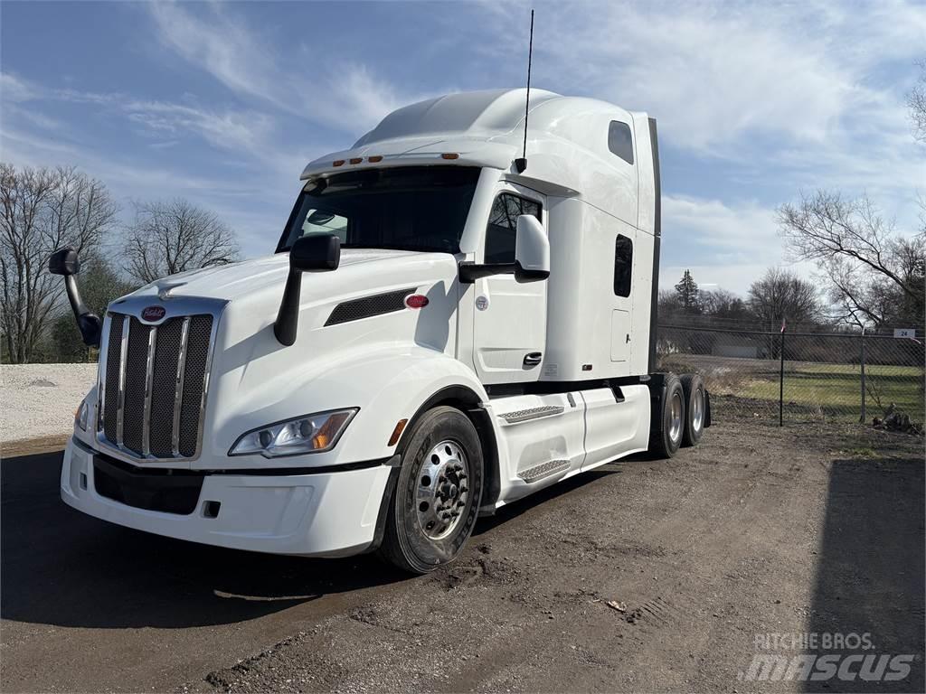 Peterbilt 579 Conventional Trucks / Tractor Trucks