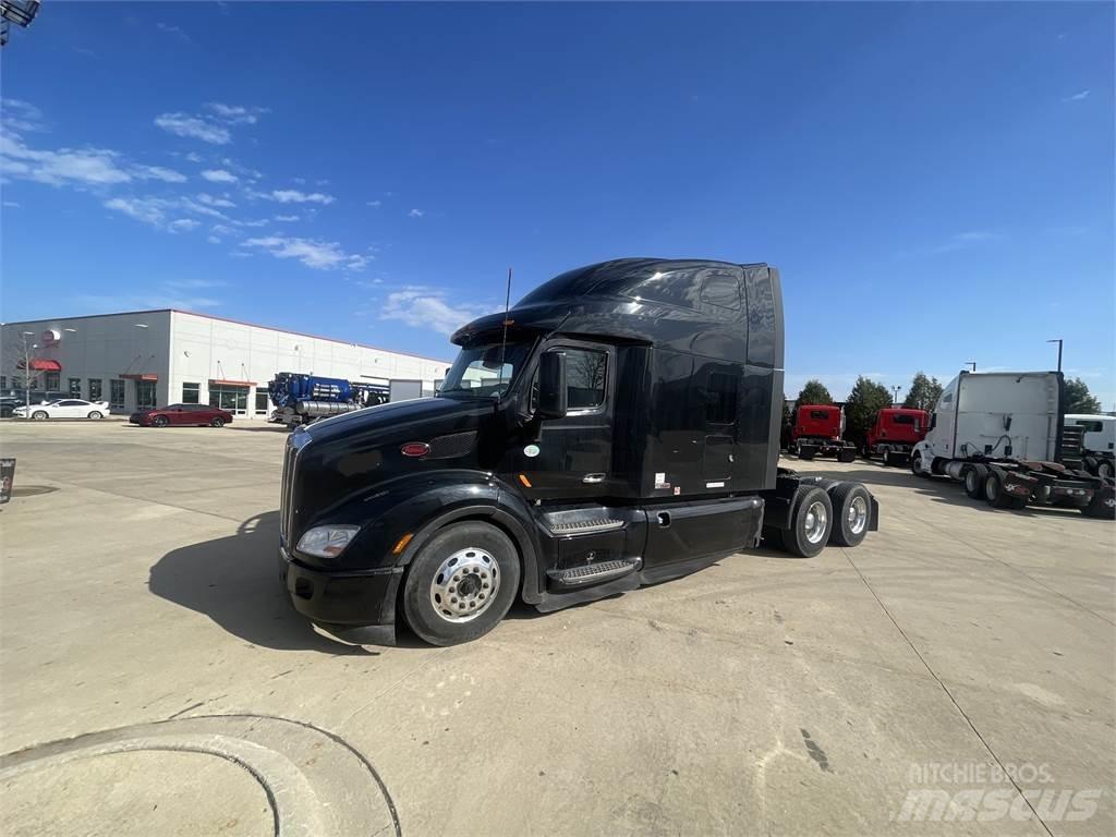 Peterbilt 579 Conventional Trucks / Tractor Trucks