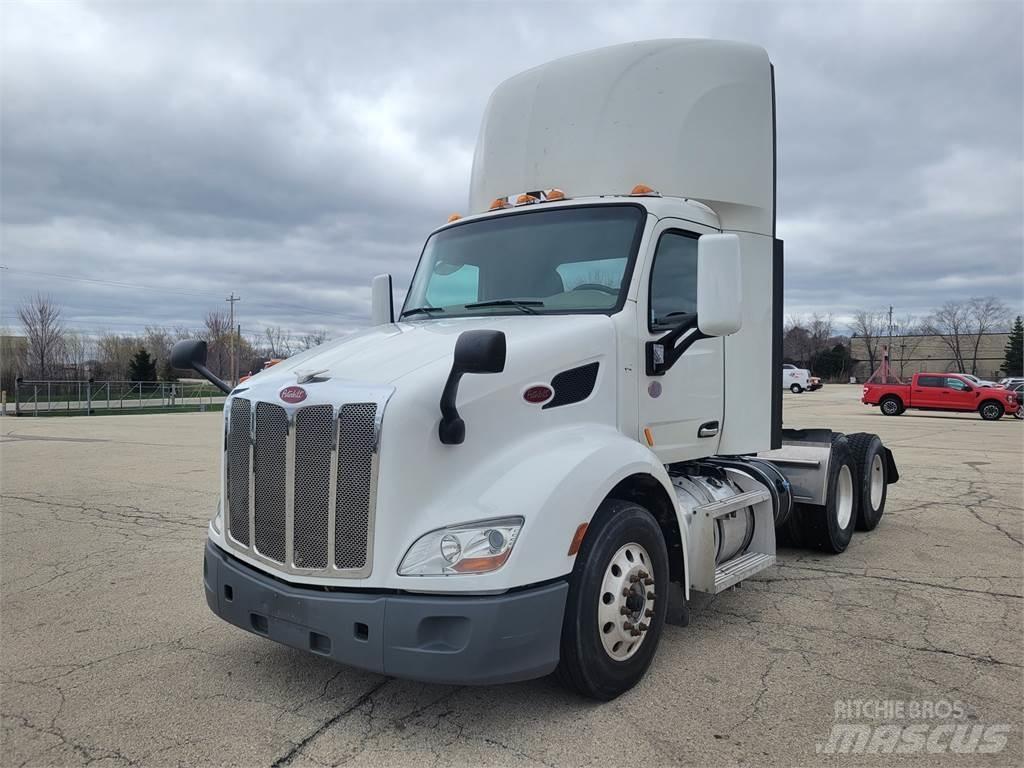 Peterbilt 579 Conventional Trucks / Tractor Trucks