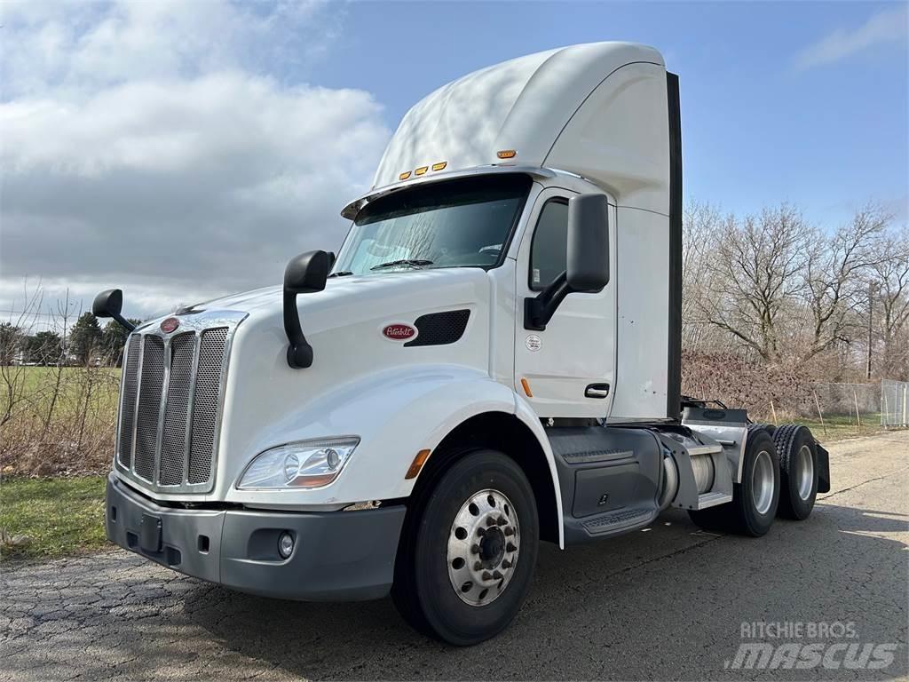 Peterbilt 579 Conventional Trucks / Tractor Trucks