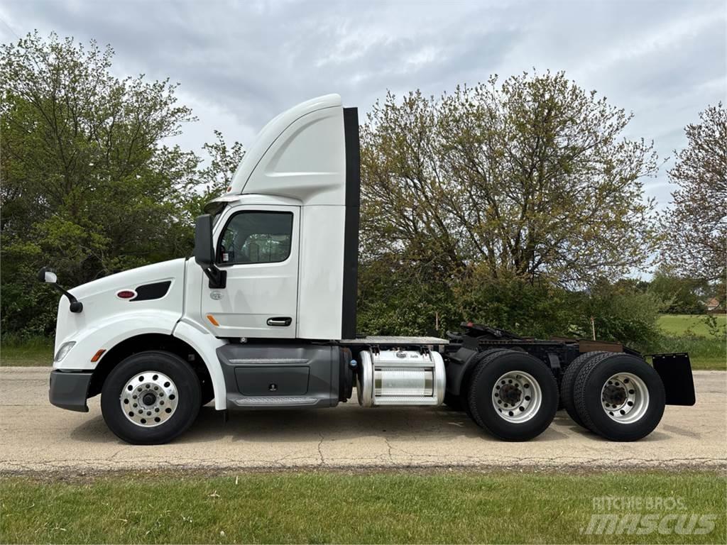 Peterbilt 579 Conventional Trucks / Tractor Trucks