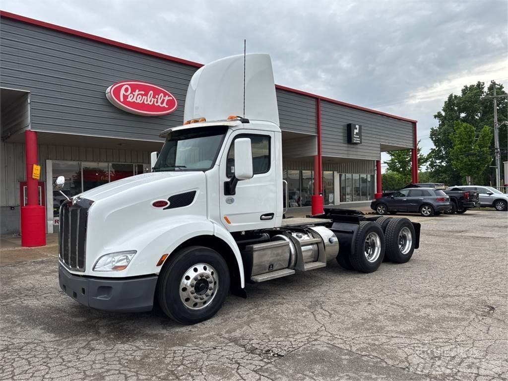 Peterbilt 579 Conventional Trucks / Tractor Trucks