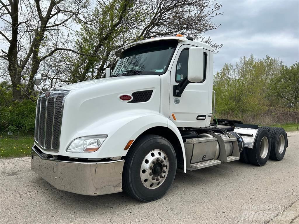 Peterbilt 579 Conventional Trucks / Tractor Trucks