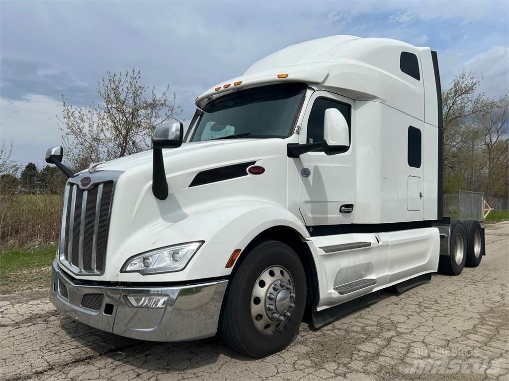 Peterbilt 579 Conventional Trucks / Tractor Trucks